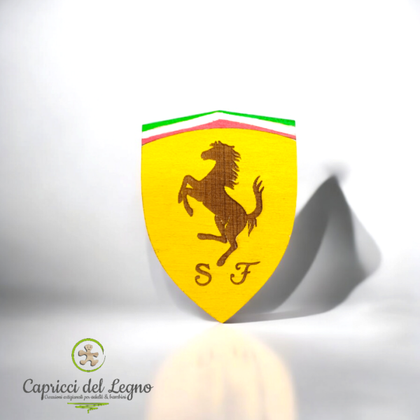 Calamita in legno - Scudetto Ferrari